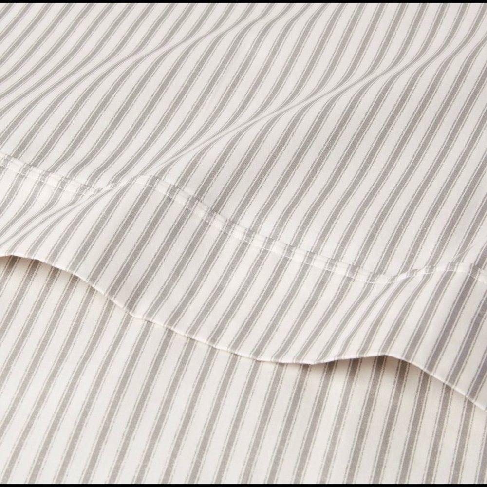 400 Thread Count Ticking Pattern Performance Sheet Set - Threshold - Picture 3 of 7